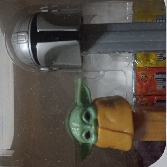 Star Wars pez dispenser collector kit - Picture 3 of 3